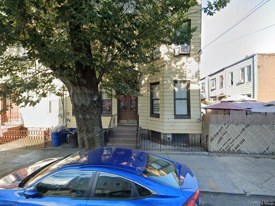Primary Photo - 88-31 85th St