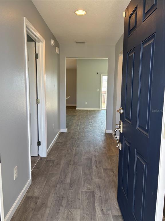 Foto del edificio - 3319 Rohan Rd