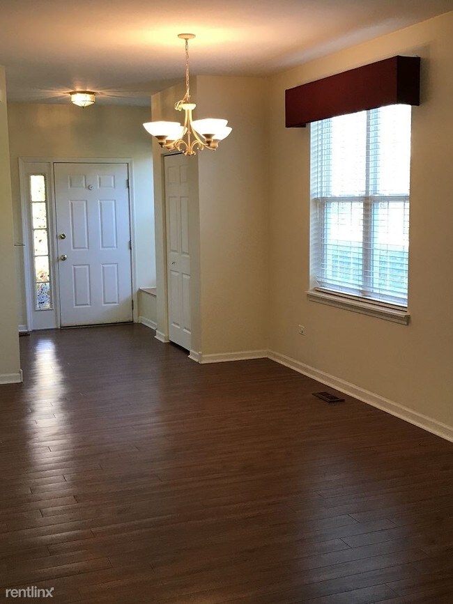 Foto del edificio - 2 br, 2 bath House - 1340 Brookdale Dr