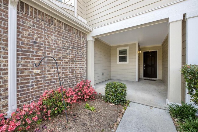 Foto del edificio - 16121 Sweetwater Fields Ln