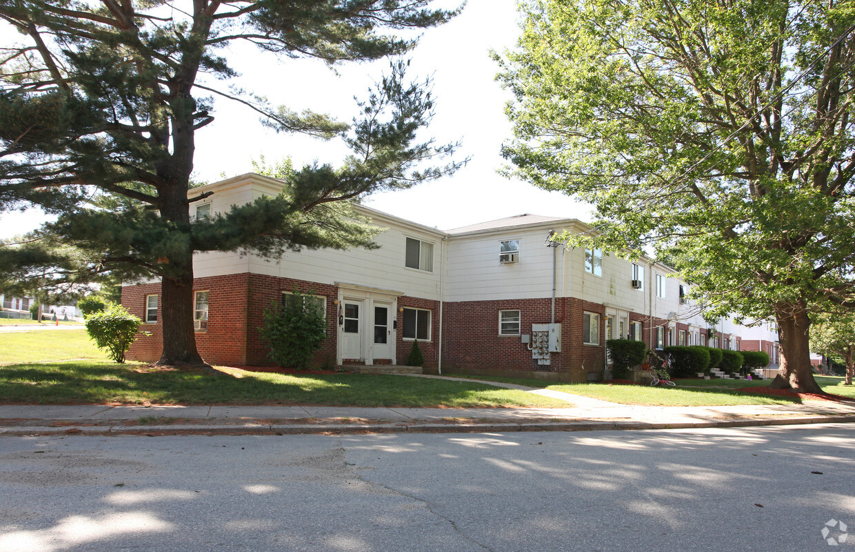 Primary Photo - Londonberry Gardens Apartments