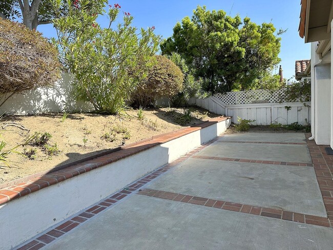 Building Photo - 4094 Arcadia Way