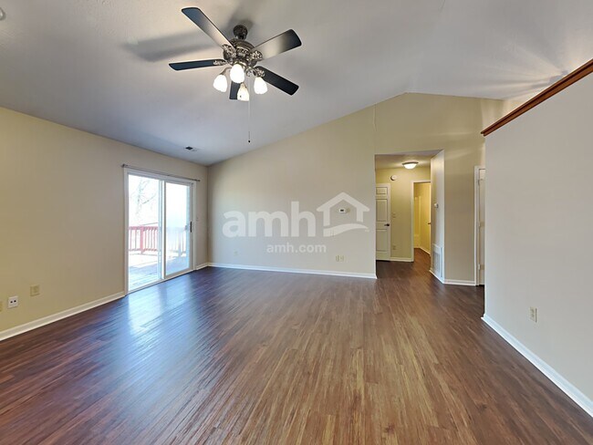Foto del edificio - 8343 Southern Springs Way