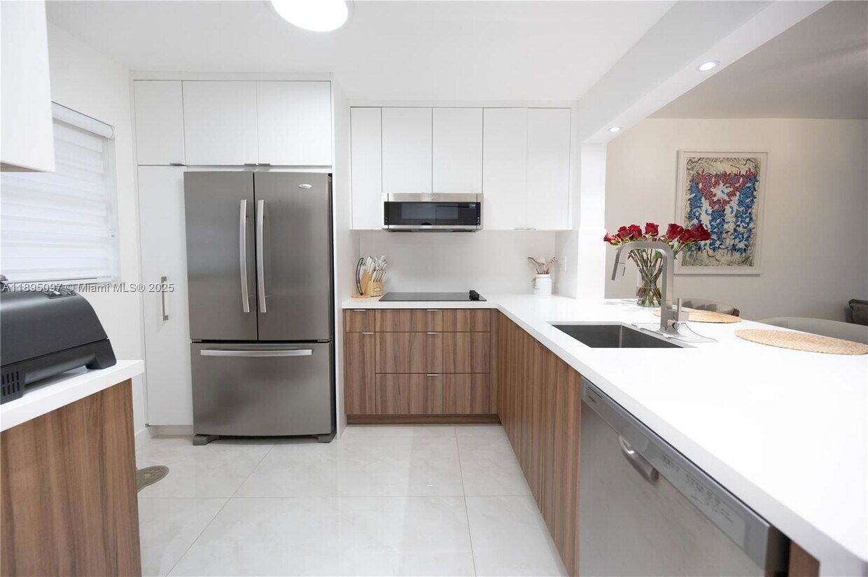 Foto principal - 10875 SW 112nd Ave