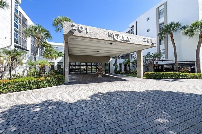 Building Photo - 201 178th Dr