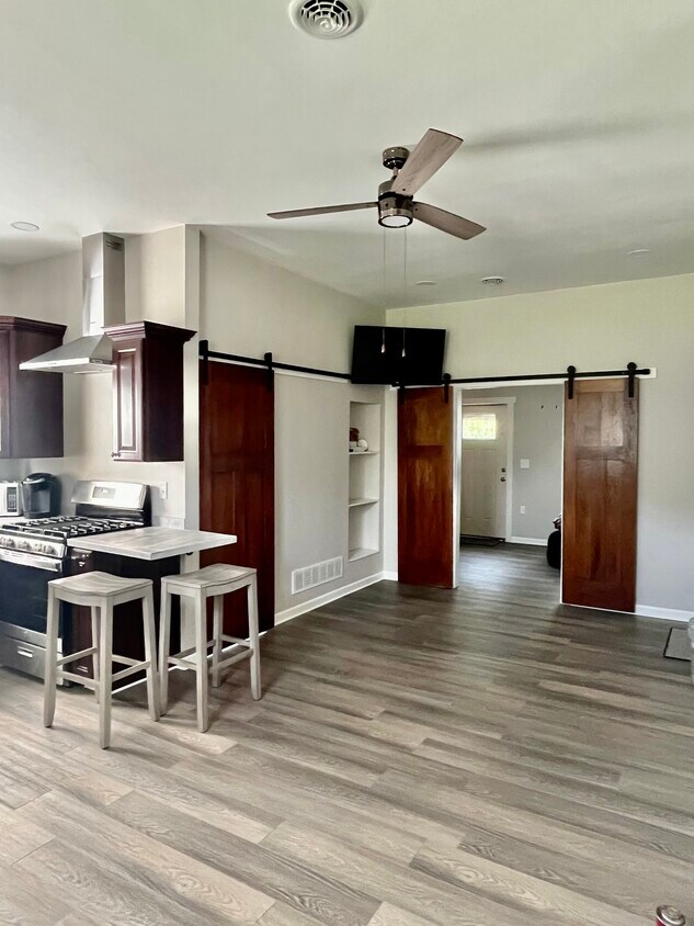 Foto principal - 5570 Dogwood Ln