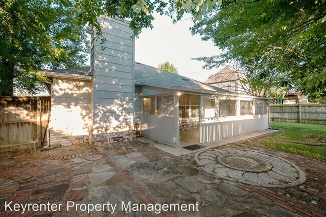 Building Photo - 3 br, 2 bath House - 11706 S Gum Ave