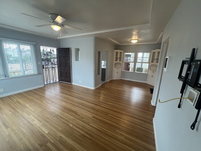Foto del edificio - 2221 Polk Ave