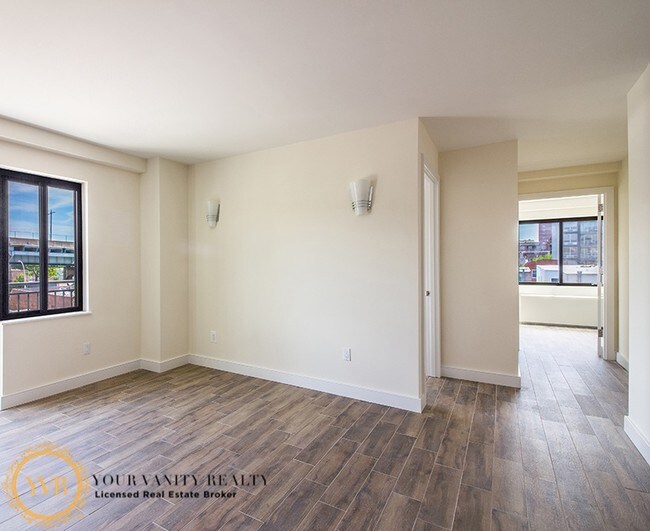 Building Photo - 2527 23rd St