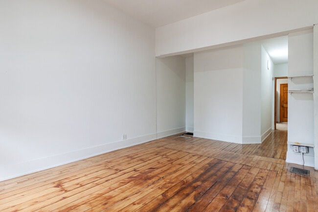 Building Photo - 1634 N Whipple St