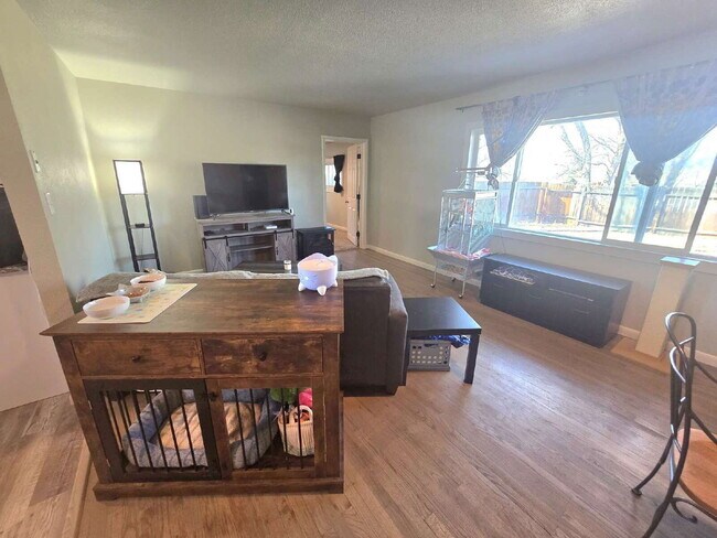 Foto del edificio - 2534 E San Miguel St