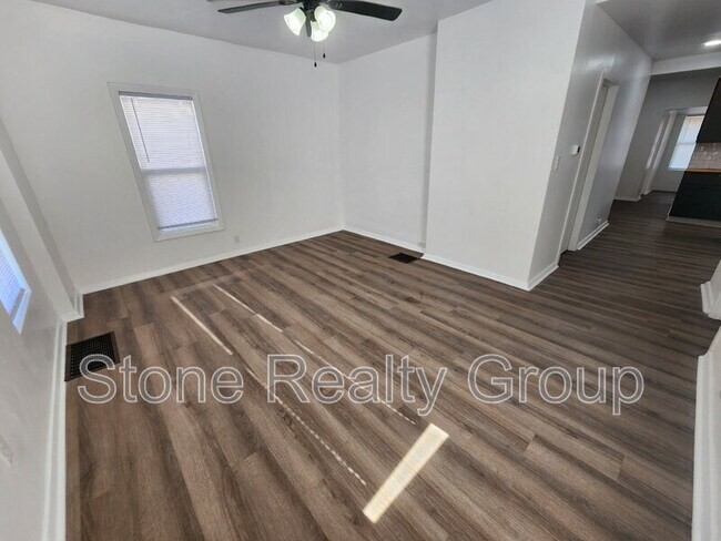 Foto del edificio - 28 S 13th 1/2 St