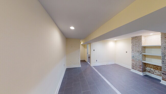 Foto del edificio - 2476 Ontario Rd NW