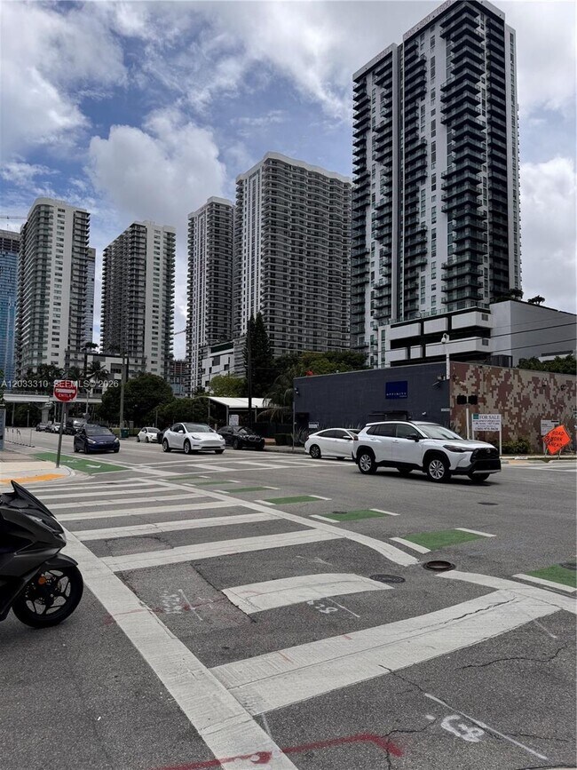 Foto del edificio - 1600 NE 1st Ave