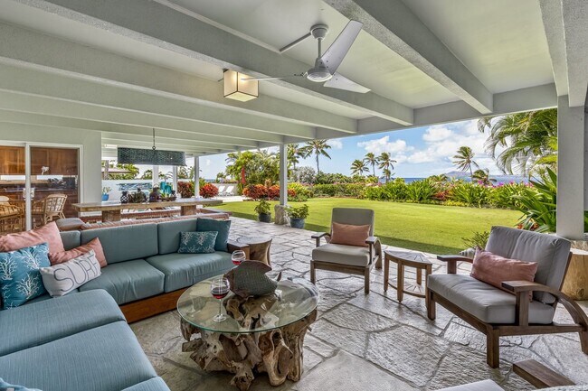 Foto del edificio - Exquisite haven in prestigious Portlock! AC, Ocean Views, Pool, Hale Ola