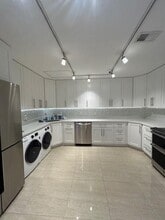 Building Photo - 4757 Sunny Palm Cir