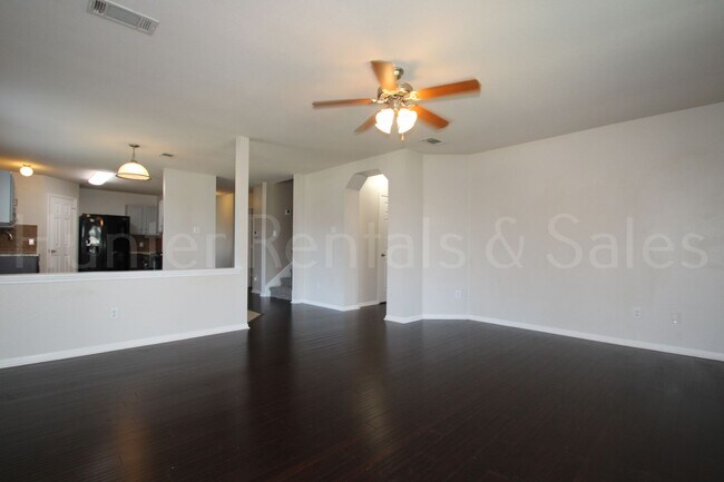 Foto del edificio - 6712 Taree Loop
