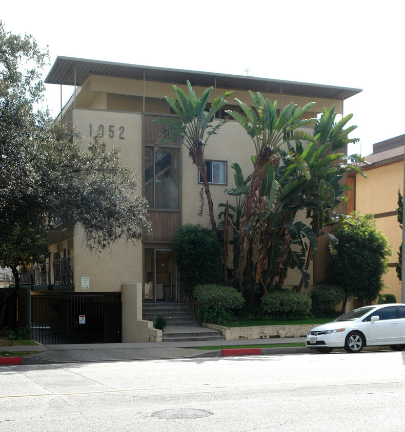 Building Photo - 1052 Del Mar Blvd