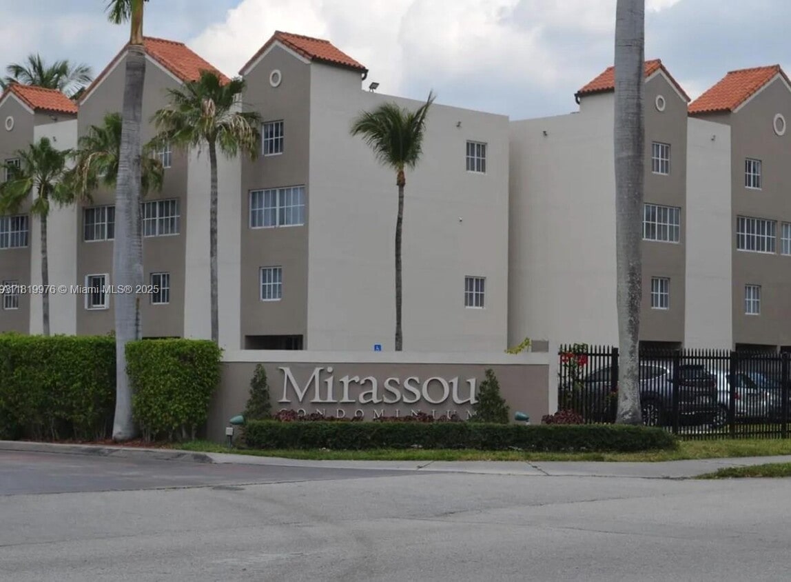 Primary Photo - 6195 NW 186th St