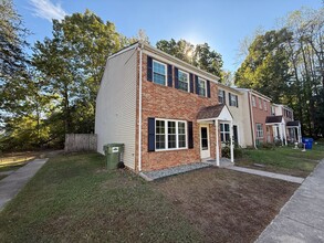 Building Photo - 5236 Creek Ln