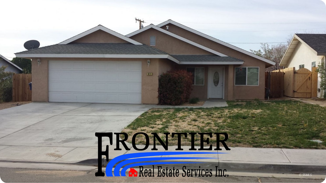 Primary Photo - Beautiful 4 Bedroom Hom