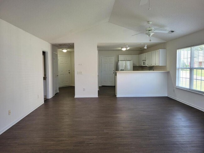 Foto del edificio - 1203 Wyngate Dr