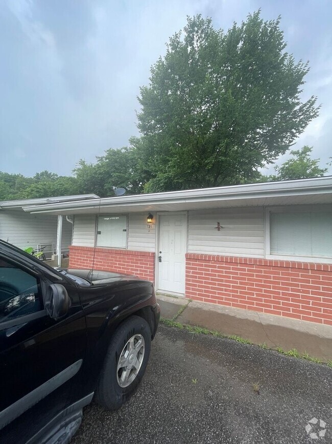 Building Photo - 721 US-62