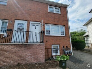Building Photo - 555 Clifton Ave