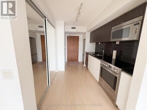 Building Photo - 85 Queens Wharf Rd