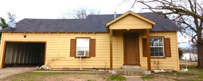 Building Photo - 507 Houston St