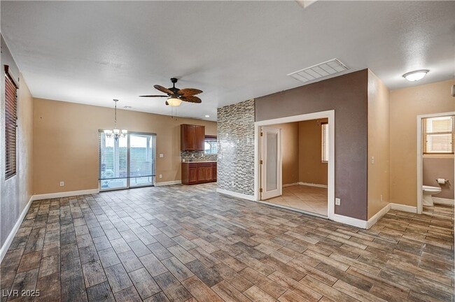Building Photo - 5674 Diamond Palm Ct
