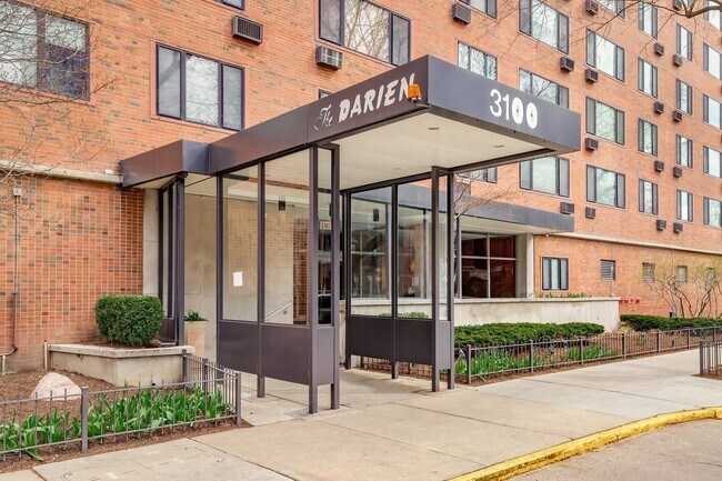 Foto del edificio - 3100 N Lake Shore Dr