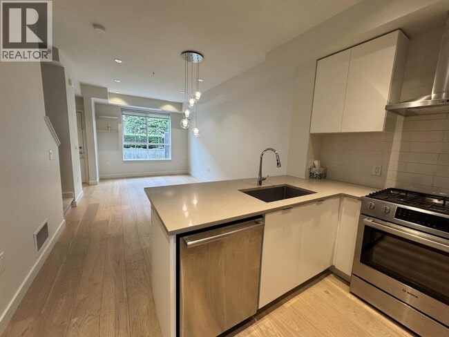 Photo du bâtiment - 8570-8570 Osler St