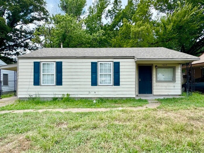 Primary Photo - 1623 Harville St
