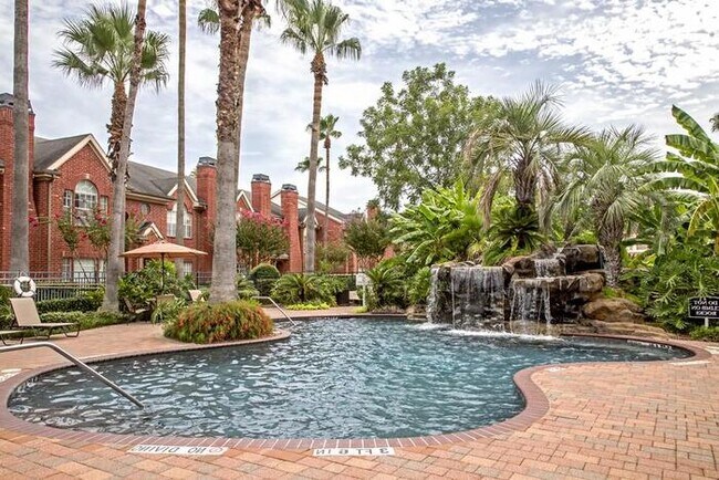 Foto del edificio - 2380 Bering Dr