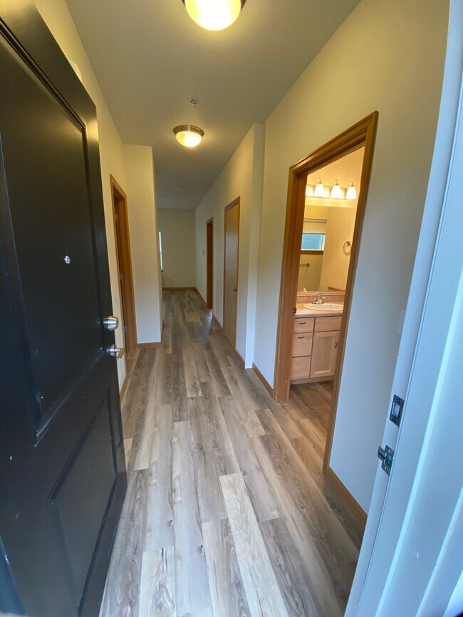Foto del edificio - 3745 SW Water Ave