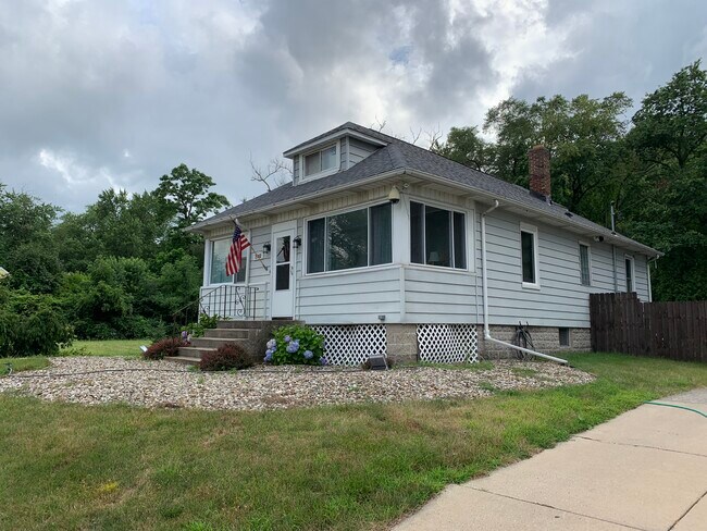 Building Photo - 2962 Willowcreek rd