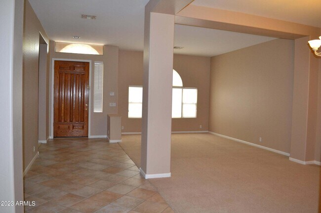 Foto del edificio - 16432 S 16th Ave
