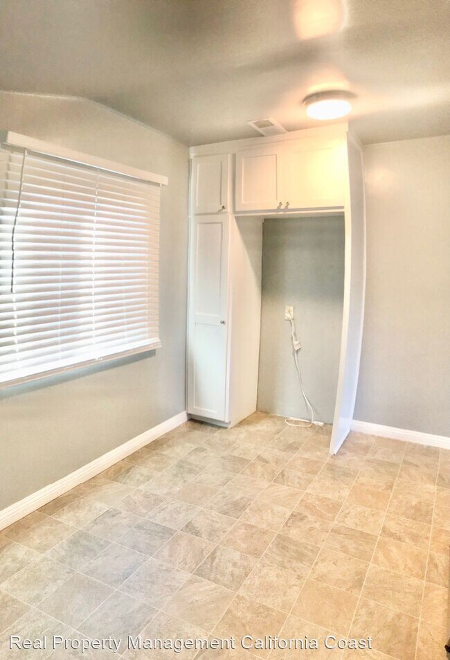 Building Photo - 2 br, 1 bath House - 540 West Maple Avenue