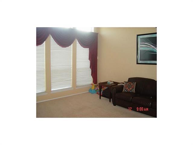 Building Photo - 2702 Carmack Dr