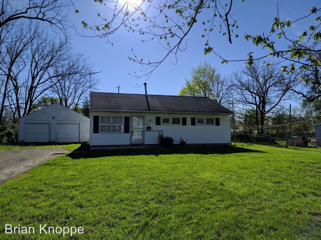 Primary Photo - 2858 Fern Ave