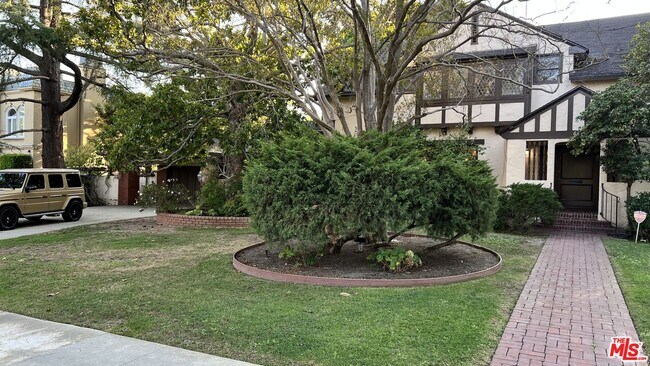Foto del edificio - 613 N Crescent Dr
