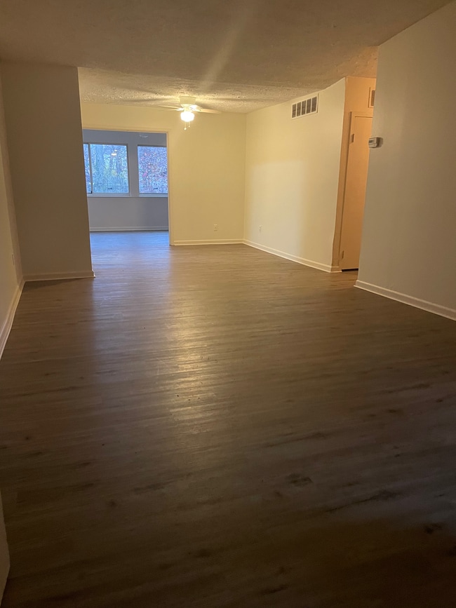 Living Room - 18069 Weston Rd