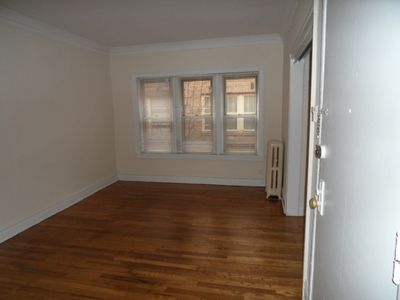 Building Photo - 1235 W North Shore Ave