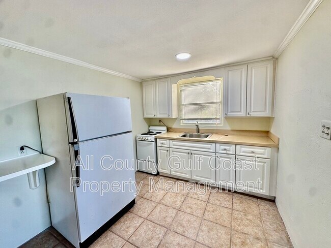 Foto del edificio - 832 Pine St