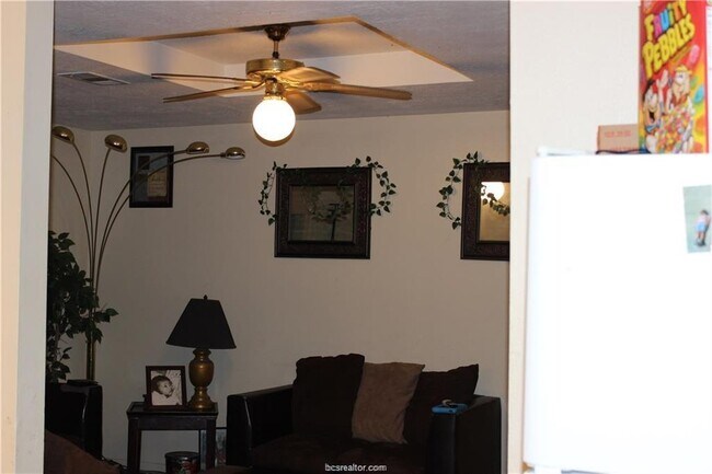 Building Photo - 2604 Pecan Ridge Dr