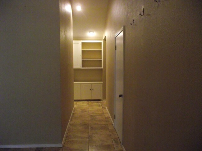 Building Photo - 2801 Haystack Ln