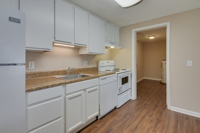 Building Photo - 137 Fister Ct