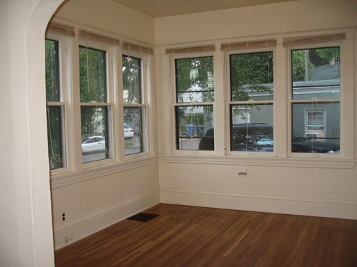 Building Photo - 5050 Hiawatha Ave