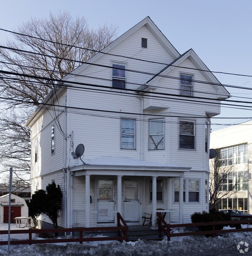 Primary Photo - 590-592 Park Ave